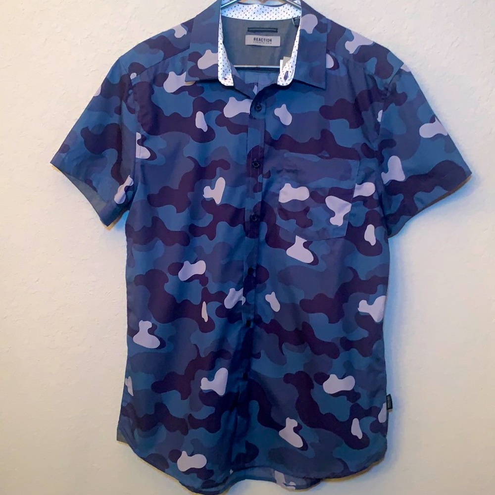 NWT Reaction Kenneth Cole Blue Camo Button Shirt
